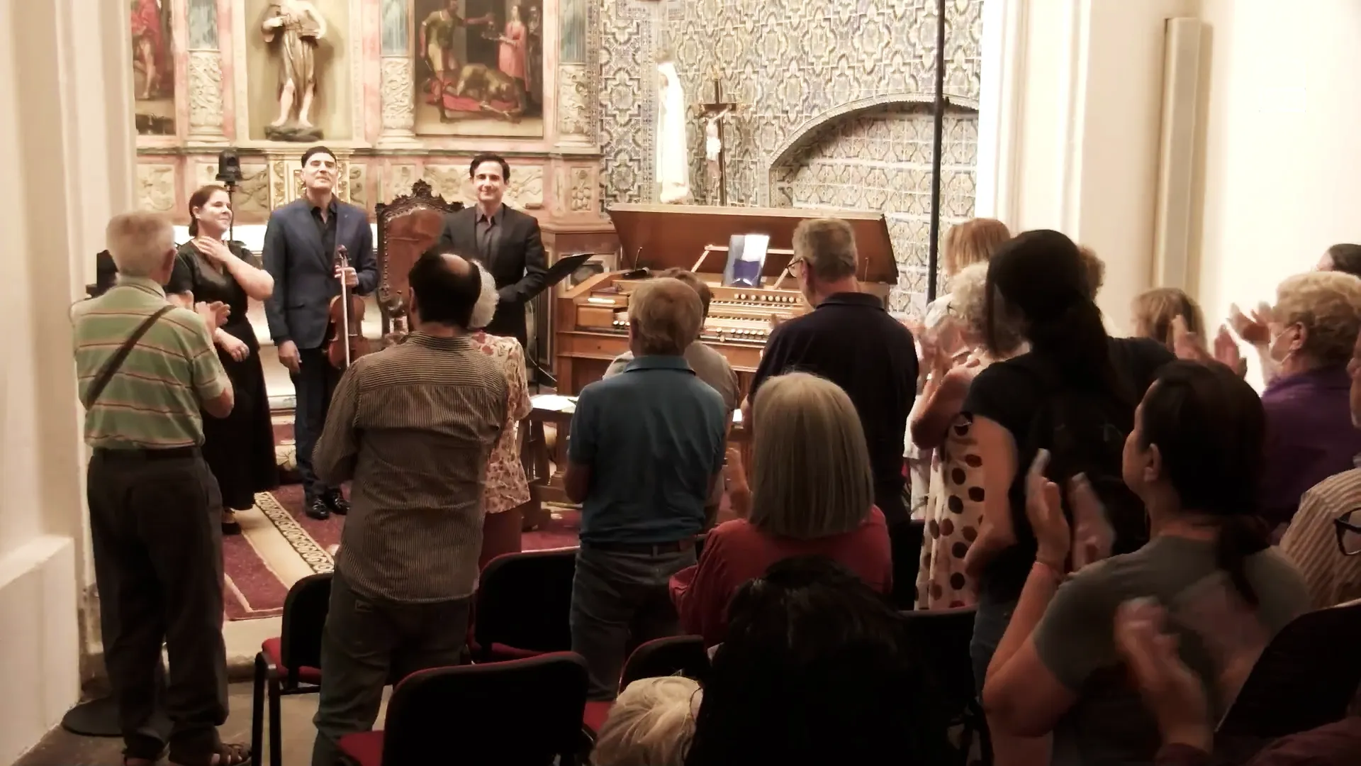 Rafael dos Reis – harmónio, João Cunha – violino e Joana Godinho – canto